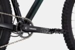 Système de freinage Shimano et pneus larges du Cannondale Trail SE 2.