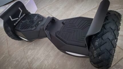 Hoverboard Swagtron T6 noir avec pneus 10 pouces massifs.