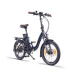 Velo electrique pliant NCM bleu replié pour un stockage compact.