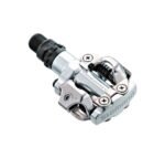 Détail du mécanisme ouvert des pédales Shimano XT M8100.