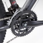 Roue avant et pneu tout-terrain du Rockrider ST 540.