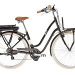 Vélo électrique Gitane Classique au style rétro bleu ciel.
