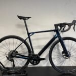 Vélo de route endurance Lapierre Pulsium 5.0 bleu pétrole.