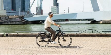Selle confort et poignées ergonomiques de l'O2feel iSwan 8.