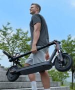 Écran LED couleur de la Xiaomi Electric Scooter Elite 400W affichant les statistiques.