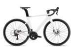 Vélo de route Twitterbike R5 Pro noir et rouge avec cadre en carbone.