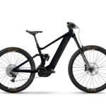 VTT électrique tout-suspendu Lapierre Overvolt TR 6.8 gris et noir.