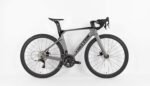Gros plan sur le dérailleur arrière du Twitterbike R5 Pro.