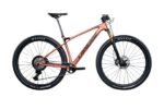 VTT compétition Lapierre Prorace 8.9 avec jantes en carbone.