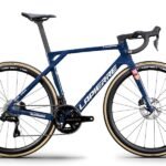 Vélo de route élite Lapierre Xelius DRS 9.0 avec groupe Dura-Ace Di2.